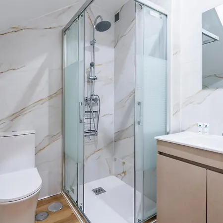 Apartament Host Wise - Urban Escape *